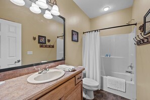 House | 5 bedrooms, Internet - Mins2 Jfbb Split Rock With Hot Tub and Game Room (Lake Harmony)