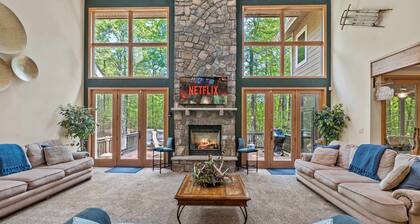 Mins2 Jfbb Split Rock With Hot Tub and Game Room