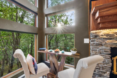 Waterfall Views Hot Tub Game Room Dog Friendly