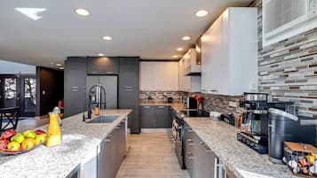 House | 4 bedrooms, Internet