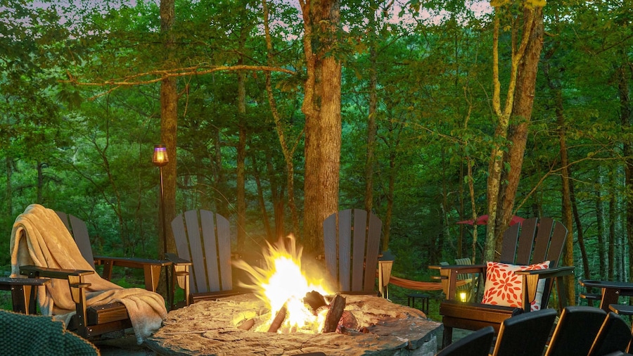 Waterfall Views Hot Tub Game Room Dog Friendly