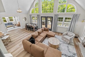 House - Game Room A C Dog-friendly Stay With Hot Tub (Albrightsville)