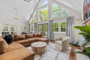 House - Game Room A C Dog-friendly Stay With Hot Tub (Albrightsville)