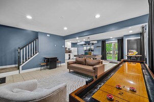 House | 6 bedrooms, Internet