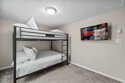 Game Room A C Dog-friendly Stay With Hot Tub