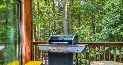 Dog Friendly Escape w Gameroom Hot Tub Fire Pit