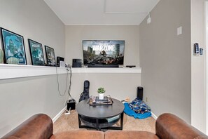 House | 3 bedrooms, Internet - Slopeside Lounge Gameroom Lakes Pools Dogs Welcome (Bushkill)