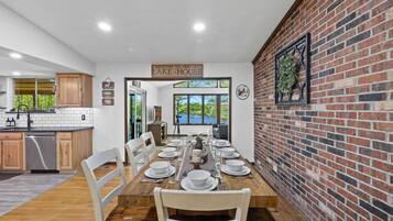 House | 3 bedrooms, Internet
