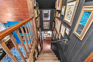 House | 5 bedrooms, Internet - Poconos Speakeasy Hot Tub Dog-friendly Near Ski (Lake Harmony)