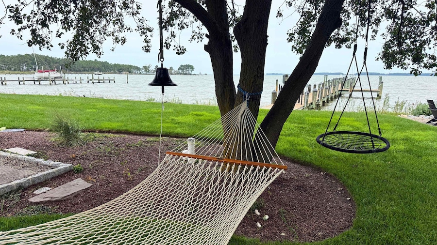 Modern Chesapeake Waterfront - Heated Pool - Dock