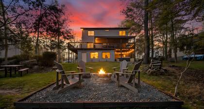 Streamside Hot Tub Dog Friendly Resort Access