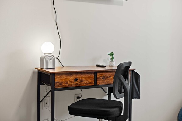 House - Streamside Hot Tub Dog Friendly Resort Access (Pocono Lake)