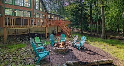 Lakefront Escape w Hot Tub Sauna Game Room