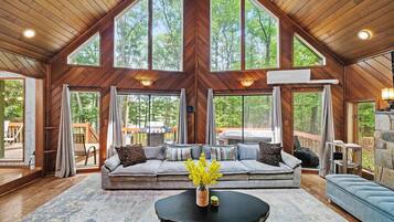 House | 5 bedrooms, Internet