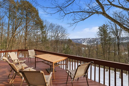 Views of Blue Mountain Near App Trail Game Room