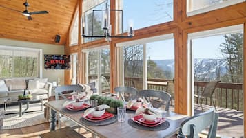 House | 4 bedrooms, Internet