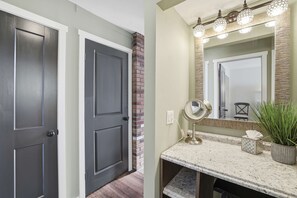 House - Views of Blue Mountain Near App Trail Game Room (Palmerton)