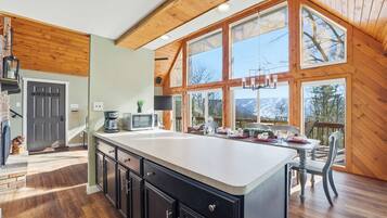 House | 4 bedrooms, Internet