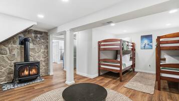 House | 4 bilik tidur, Internet