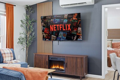 Amenity-filled Retreat by Jfbb-pickleball-gameroom