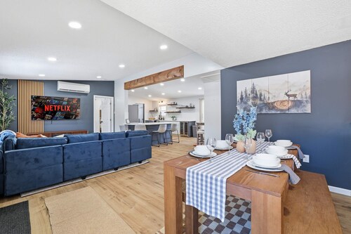 Amenity-filled Retreat by Jfbb-pickleball-gameroom