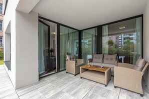 Terrace/patio - Fabulous Apartment with Terrace & Free Parking (Bratislava)