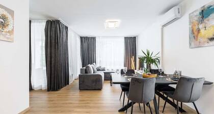 Fabulous Apartment with Terrace & Free Parking
