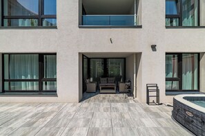 Terrace/patio - Fabulous Apartment with Terrace & Free Parking (Bratislava)