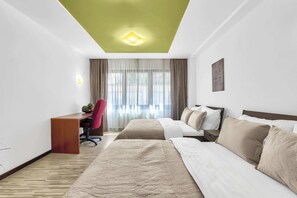 2 bedrooms, desk, iron/ironing board, WiFi - Fresh Lime Apartment in City Center (Bratislava - Old Town)