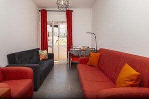 TV - A44 - Casa Crisogno Street in Lagos (Lagos)