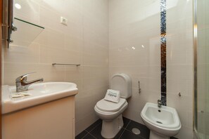 Hair dryer, towels - A44 - Casa Crisogno Street in Lagos (Lagos)