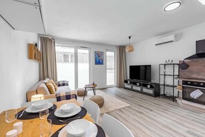 Interior - Modern and Cozy flat with Balcony (Bratislava - Old Town)