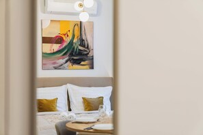 Iron/ironing board, WiFi, bed sheets - On the Main Shopping Street - City Center (Bratislava)