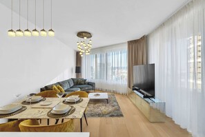 Dining - Skypark's Luxury Suite I with Prime View (Bratislava - Old Town)