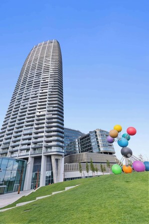 Exterior - Eurovea Tower Apt 2 Sky View (Bratislava)