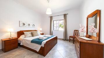 1 bedroom, free WiFi, bed sheets