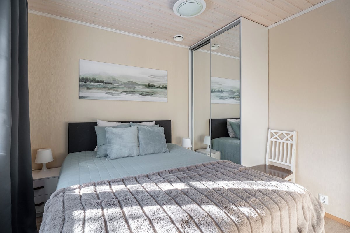 Comfort Cabin, Balcony, Courtyard View