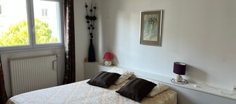 Duplex Family Apartment- 3 bedrooms 2 bathrooms- Private parking