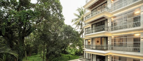 아파트, 침실 2개, 발코니 | 외관