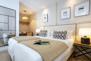 3 chambres, fer et planche à repasser, Wi-Fi, draps fournis