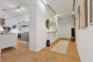 Private kitchen - Luxe Living at Old Town Center (Bratislava - Old Town)