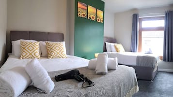 Iron/ironing board, WiFi, bed sheets