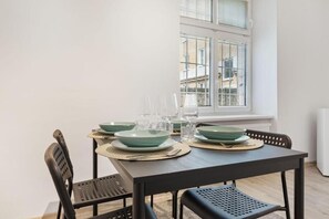 Dining - City Center Suite Modern (Bratislava - Old Town)