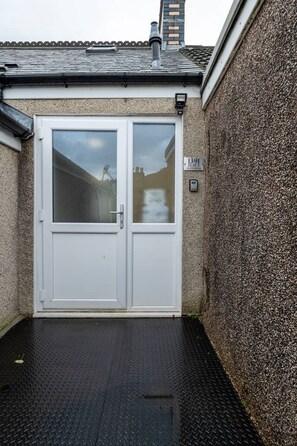 Exterior detail - King•En-suite Flat•Kitchen•Quiet Near Shops & Bus (Swansea)
