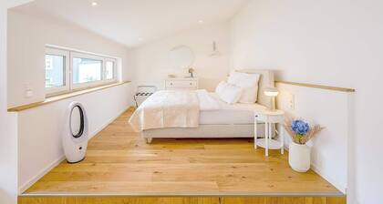 Lemon3: Courtyard Maisonette– Quiet & Stylish