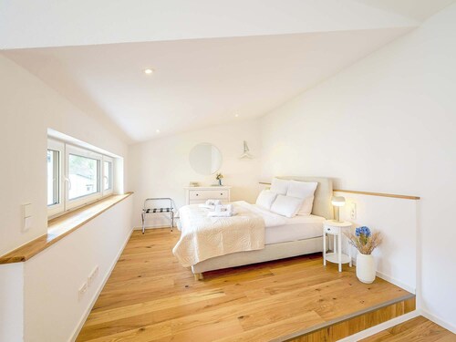 Lemon3: Courtyard Maisonette– Quiet & Stylish