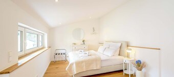 Lemon3: Courtyard Maisonette– Quiet & Stylish