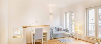 Lemon3: Courtyard Maisonette– Quiet & Stylish