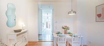 Lemon3: 2 Bedroom Apartment with Balcony