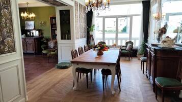 Tempat makan